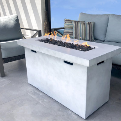 Ornement de jardin d'extérieur moderne 42 "de largeur avec table au propane de 42 po de hauteur - 25 po de hauteur rouille et 50000 pierres de lave