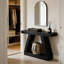 Console rustique en bois noir de 140 cm avec rangement, idéale pour les entrées et les salons, construction robuste en bois massif, solide et fonctionnelle.