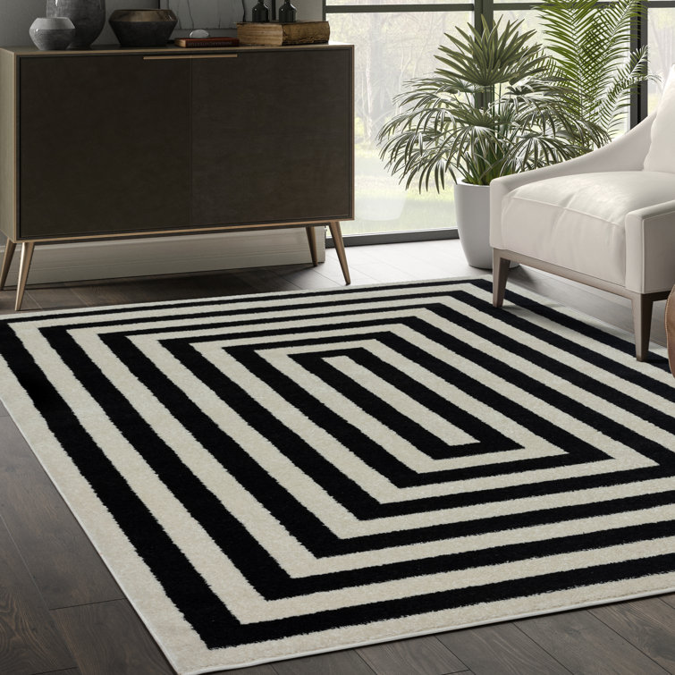 Ahmi Geometric Area Rug