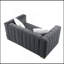 Un canapé-lit moderne sur un Chesterfield traditionnel de couleur grise