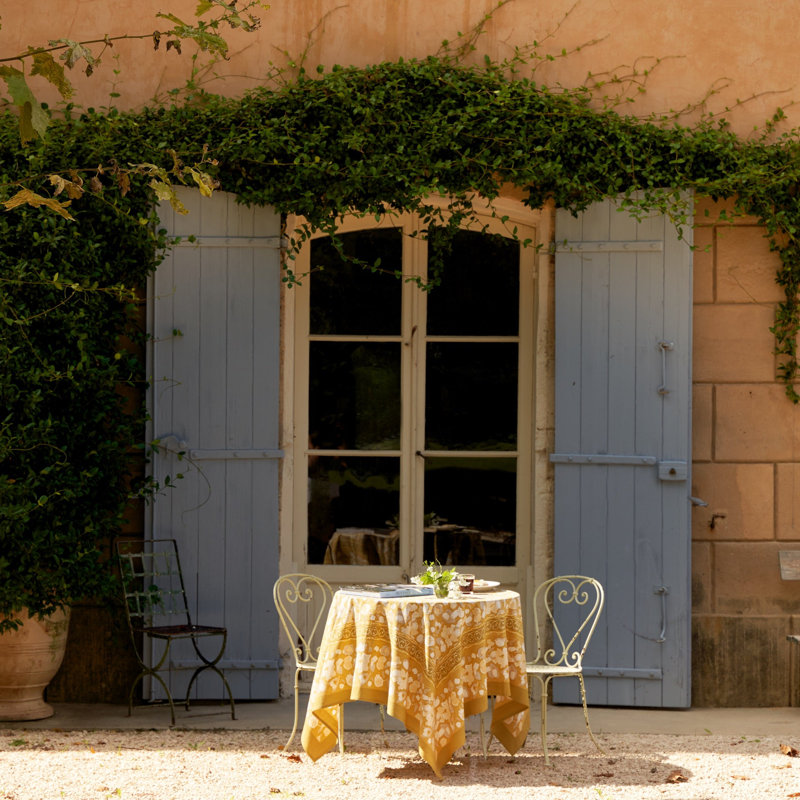 Bryssa Tablecloth, Yellow/White, 90" x 90"