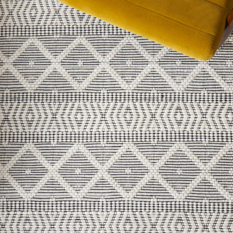 Edgartown Southwestern Flatweave Wool/Cotton Area Rug in White/Light Gray, Runner 2'3" x 8'