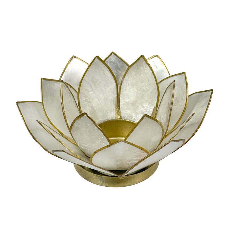 Porte-bougie bougie en forme de lotus blanc côtier naturel Capiz - 4,75 po de diamètre x 2,25 po de hauteur