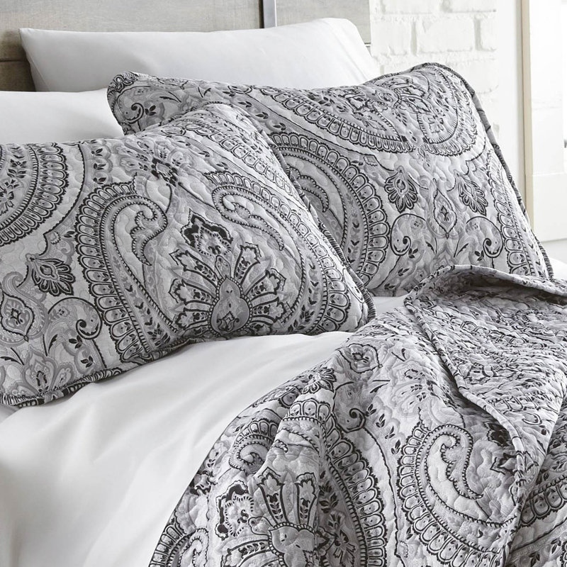 Pure Melody Oversized Light-weight Paisley Quilt Set with matching shams, Black, King Quilt + 2 King Shams