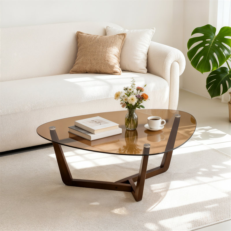 Table basse triangulaire moderne en verre