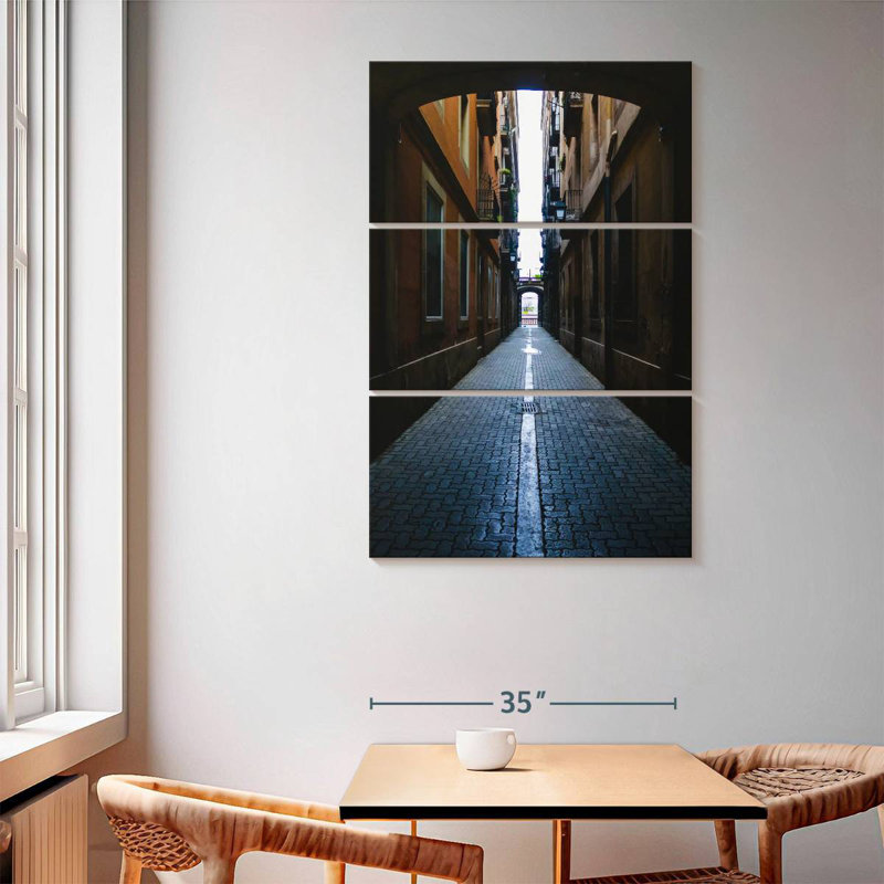 Sireci Gothic Barcelona Street