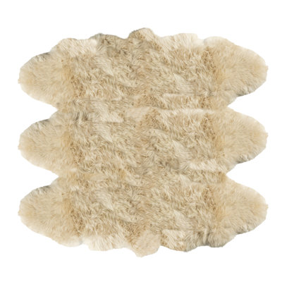 Six Pelt sheepskin rug