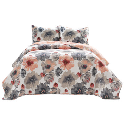 Leah Reversible Quilt Set