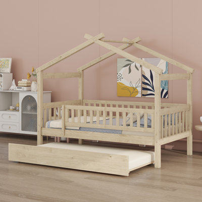 Lit en bois avec couchette