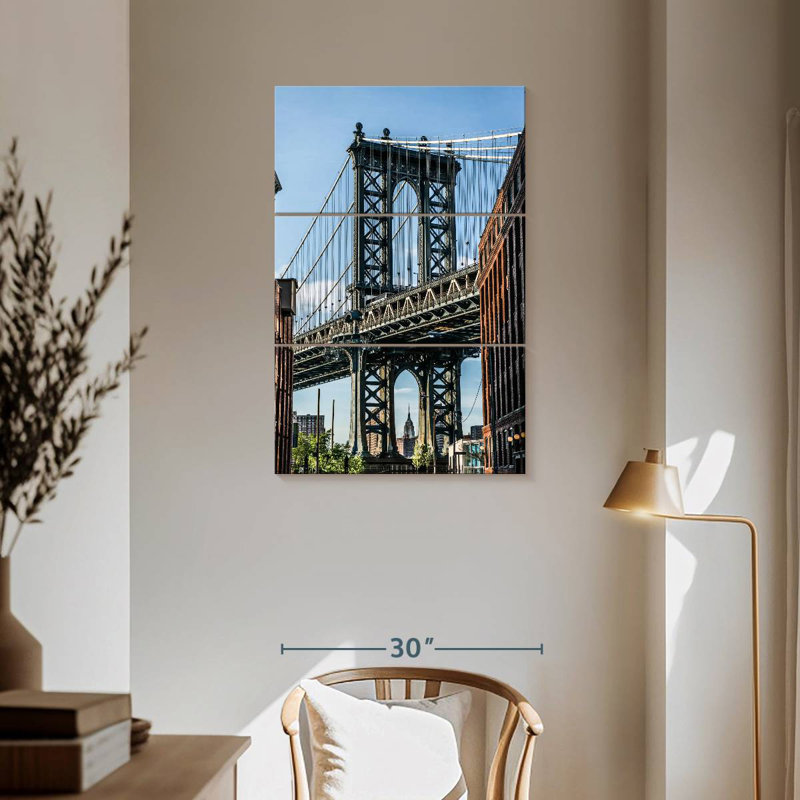 Manhattan Bridge Focus, H 57 po x l 36 po