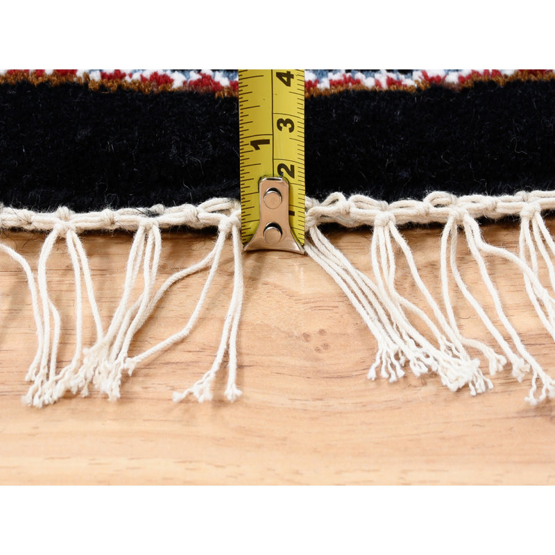 Tapis noué à la main en laine et soie 4 pi 2 po x 4 pi 2 po Tebraz Mahi 8EDC6885DE1449B5B3D49655348901F8