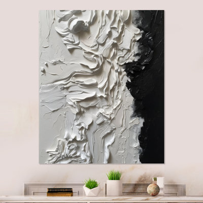Modern Abstract Wall Decor on Metal