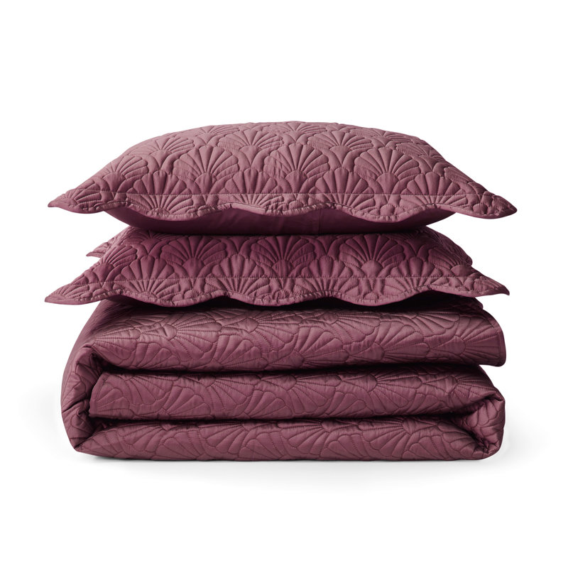 Deco Shells Quilt Set, King Quilt + 2 King Shams, Berry Red