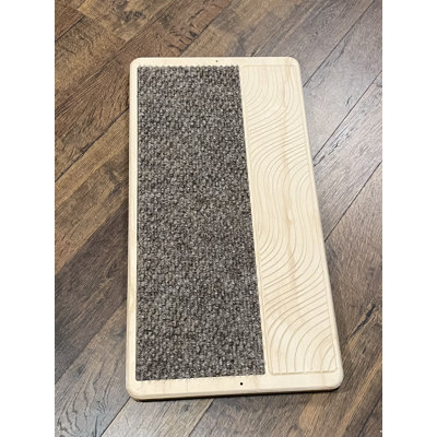 Sonnenberg Scratching Post