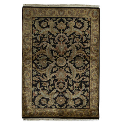 Tapis noir et doré de haute qualité noué à la main