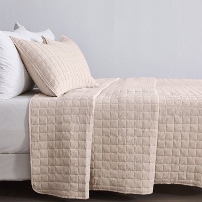 Seersucker Quilt Set With Shams