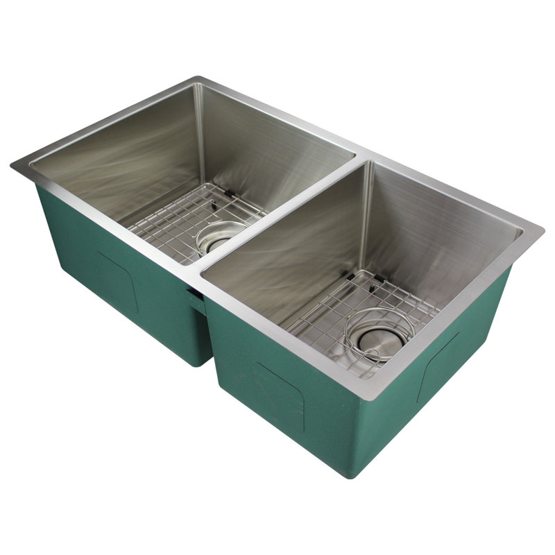 Diamond 31.5'' L Undermount Double Bowl Stainless Steel Kitchen Sink, 16-Gauge