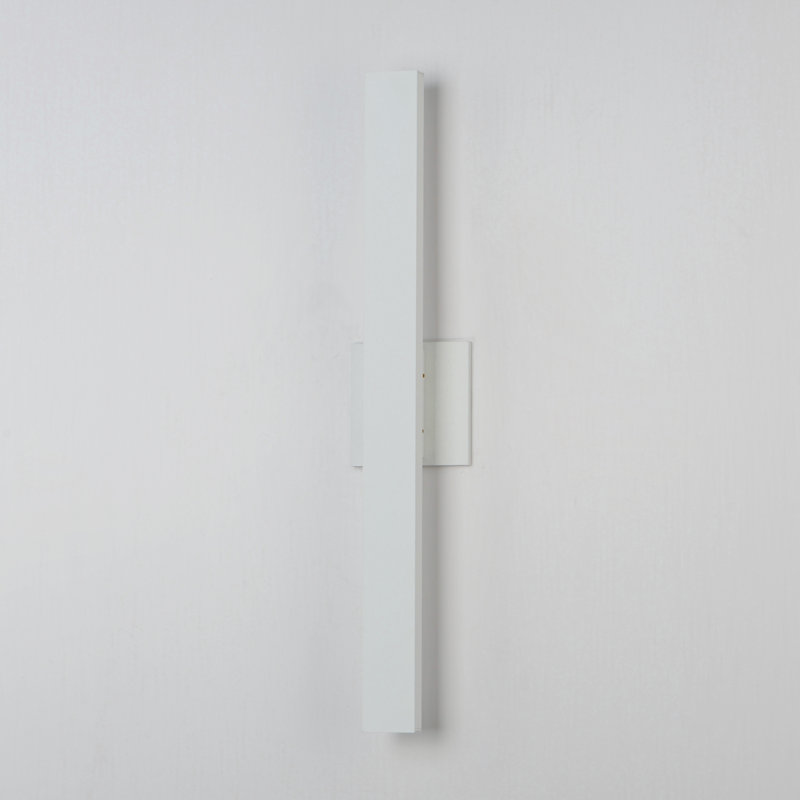 Chesnet-Outdoor Wall Mount, 24" H x 4.5" W x 2.75" D, White