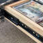 Table basse moderne en verre avec design double couche et rangement spacieux pour les salons contemporains-1058691634