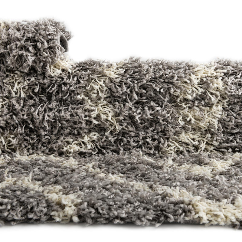 Azbill Geometric Indoor Rug, Rectangle 4' x 6'