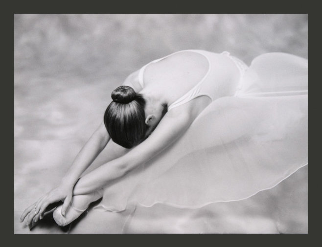 Ballet Dancer 270cm x 350cm Wallpaper, 231cm L x 300cm W