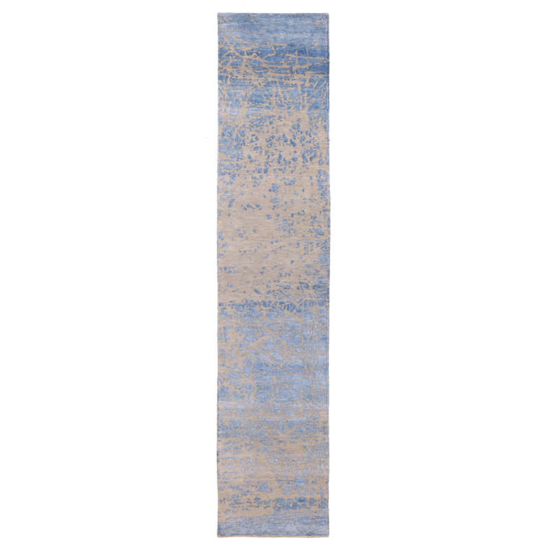Tapis bleu Legacy 2 pi 5 po x 12 pi 1 po