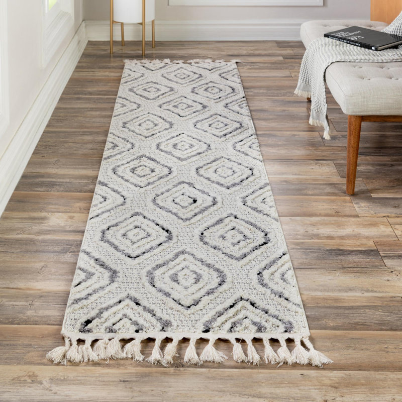 Gosnold noir / blanc avec motif géométrique, Tapis de couloir 2 pi x 8 pi