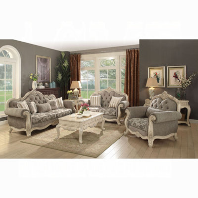 Ragenardus Traditional Sofa With Ornate Detailing & 5 Accent Pillows