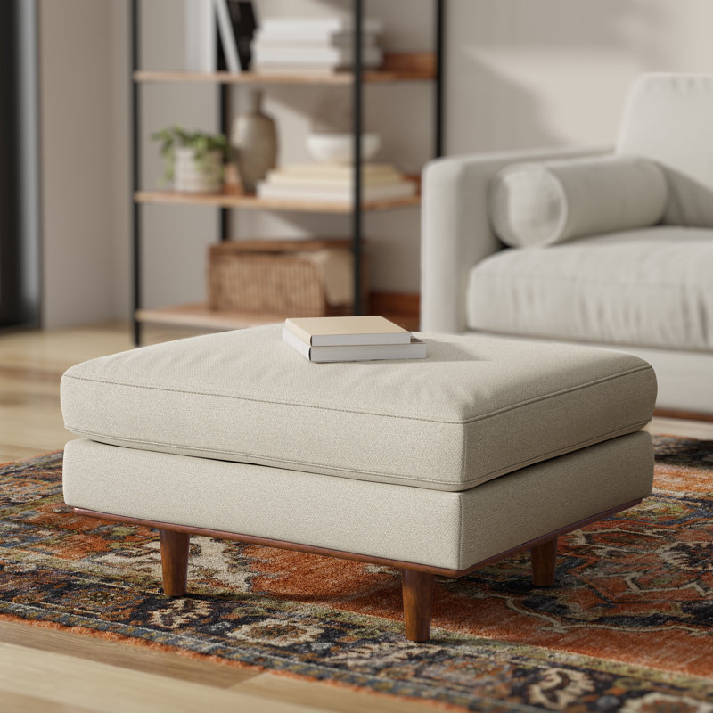 Repose-pieds rembourré l 33 po avec pieds en bois massif Morrison, Polyester beige