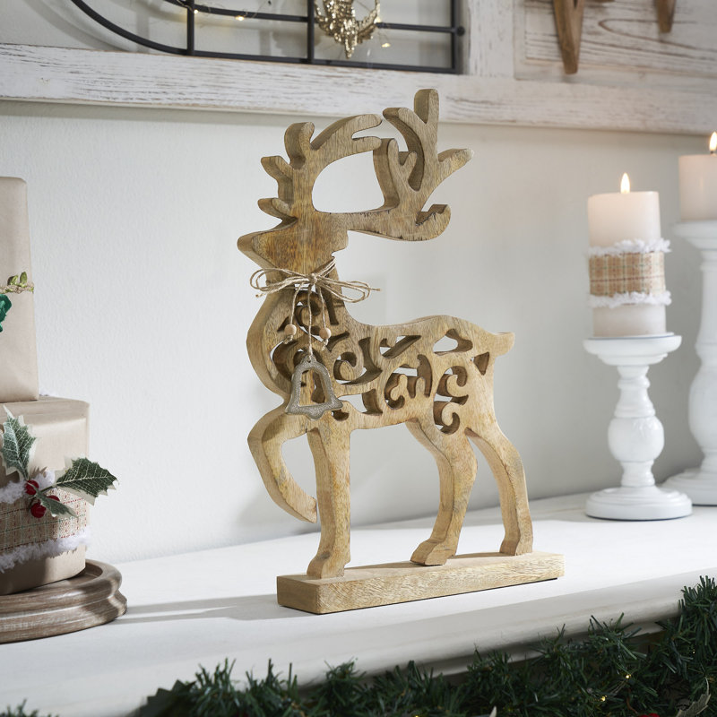 Grand renne en bois orné, H 16,5 po x l 11,75 po x P 2,25 po