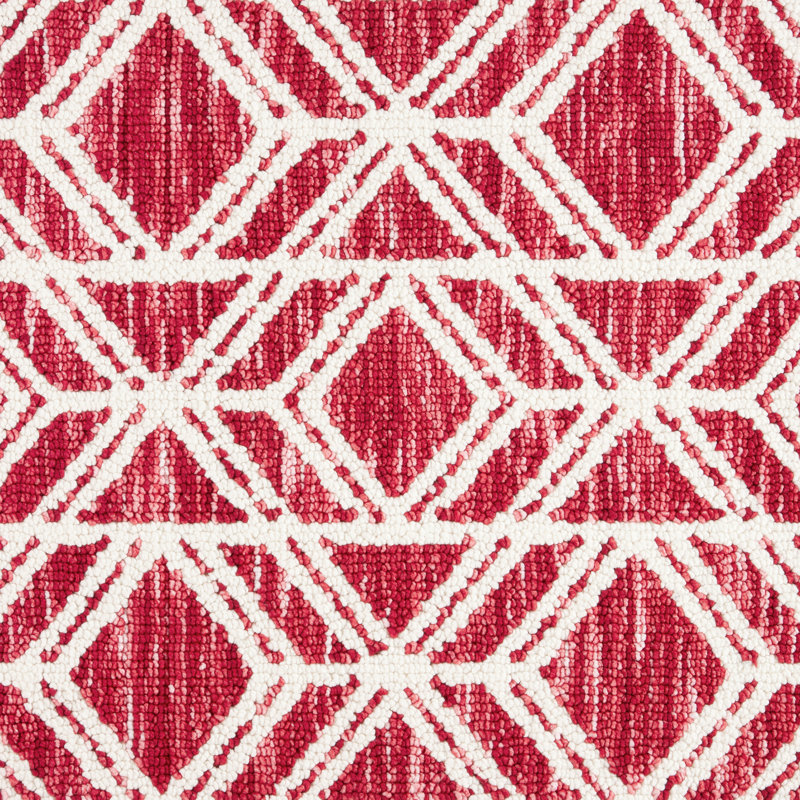 TOWN & COUNTRY EVERYDAY Walker Modern Diamond Everwash Non-Slip Backing Kitchen Mat, Rectangle 2' x 3.34', Red