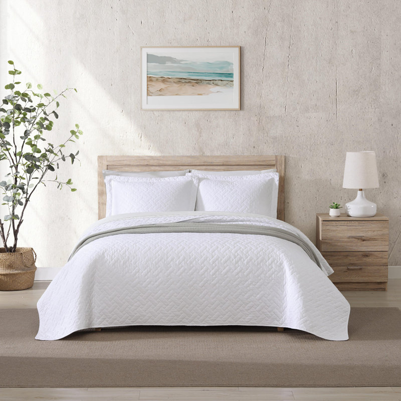 Tommy Bahama Raffia Solid Cotton Reversible Quilt Set, Full/Queen Quilt + 2 Standard Shams, White