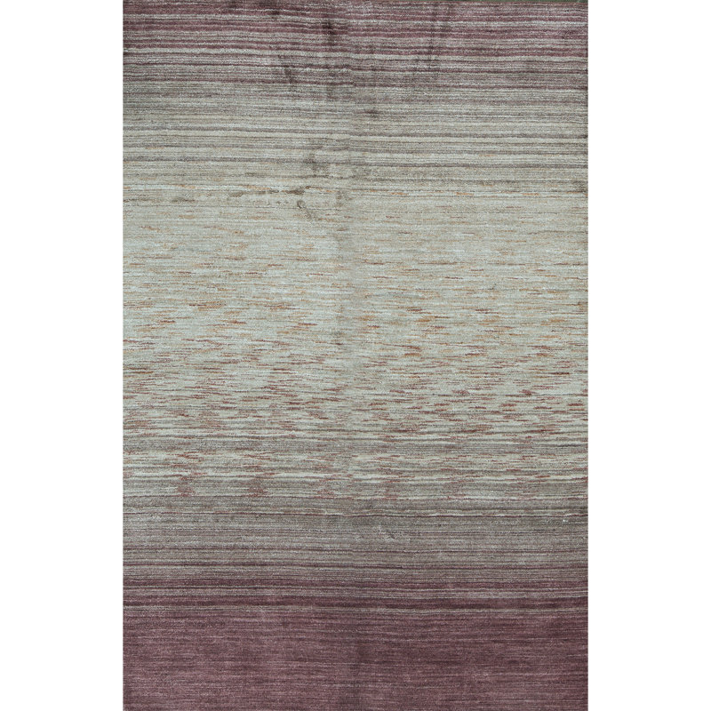 Area Rug in Brown/Rust
