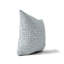 Coussin décoratif à pois assortis-107835083-107835091