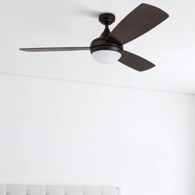 Ventilateur de plafond de 52 po avec éclairage Calico, Bronze avec pales brunes