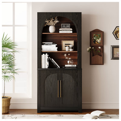 Bibliothèque noire de 180 cm avec armoire, étagère moderne en panneaux de particules dotée d'étagères ouvertes et de portes cintrées, idéale pour le salon ou le bureau.