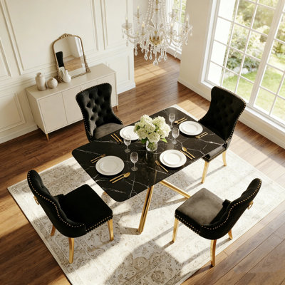 Ensemble de table de salle à manger moderne en verre rectangulaire pour 4 personnes, mobilier de salle à manger avec pieds en métal doré et chaises rembourrées en velours, facile à assembler et à nettoyer, noir