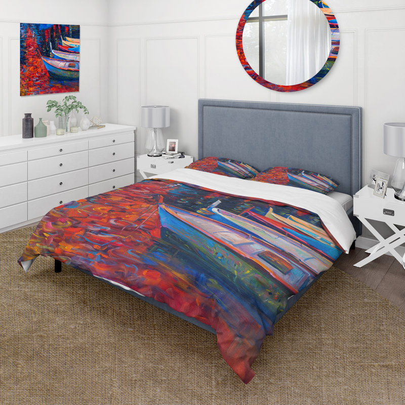 Bateaux qui se reposent sur l'eau pendant un coucher de soleil chaud - ensemble de housse de couette nautique - microfibre de polyester