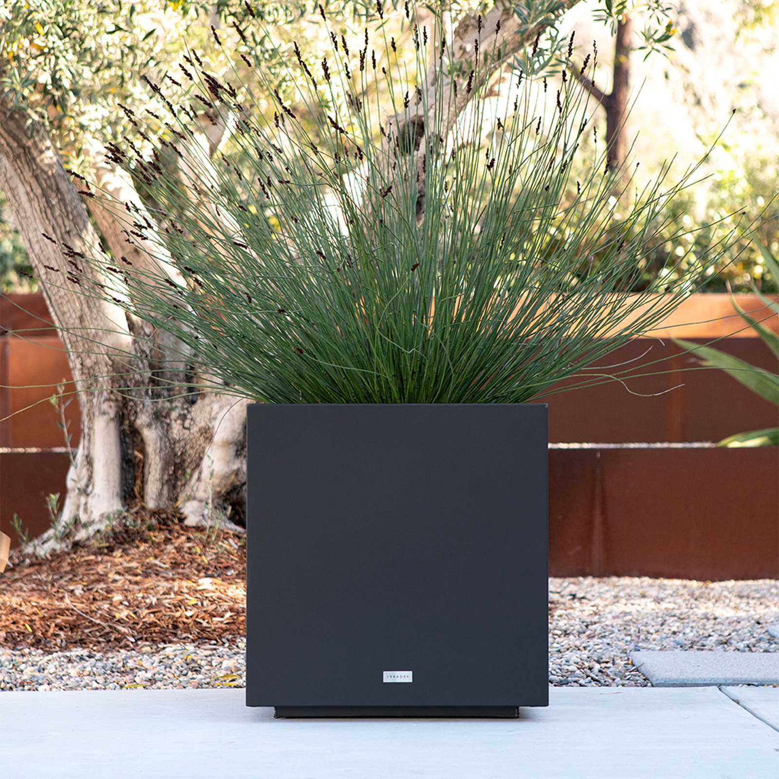 Metallic Series 27" Planter Box, Black