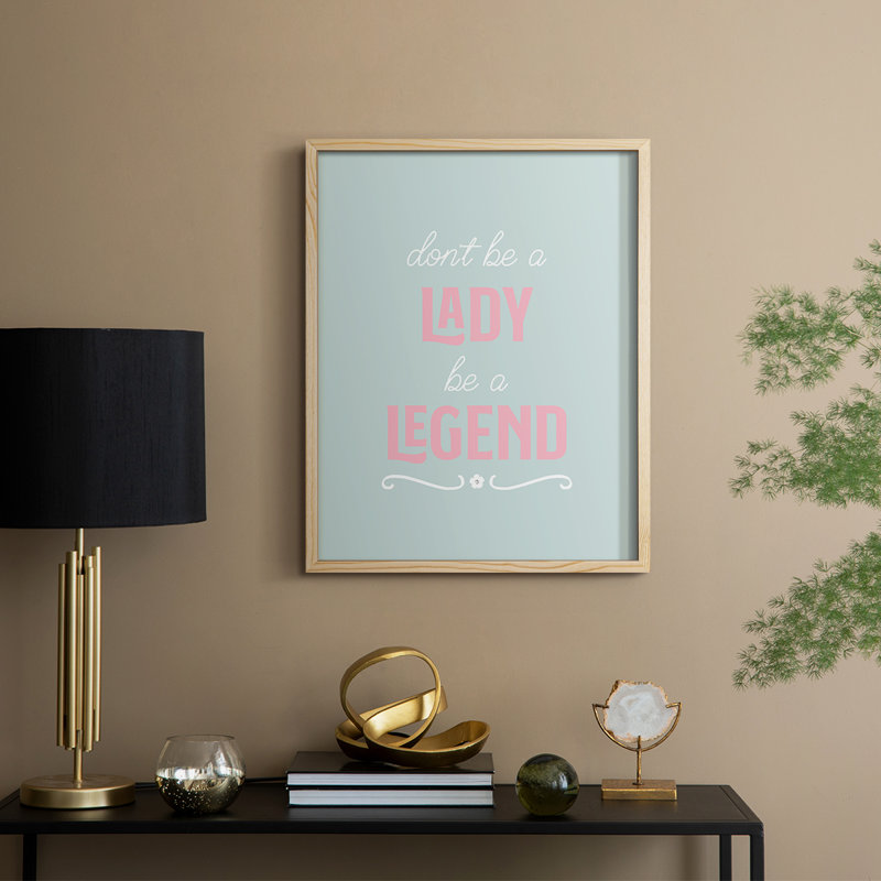 «Lady Legend», reproduction encadrée - bois massif, Naturel, H 21 po x l 17 po