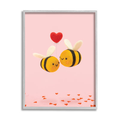Photographie romantique de cœurs bourdons roses sur bois par Lemon & Sugar