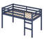 Lit mezzanine en bois avec échelle-761240860