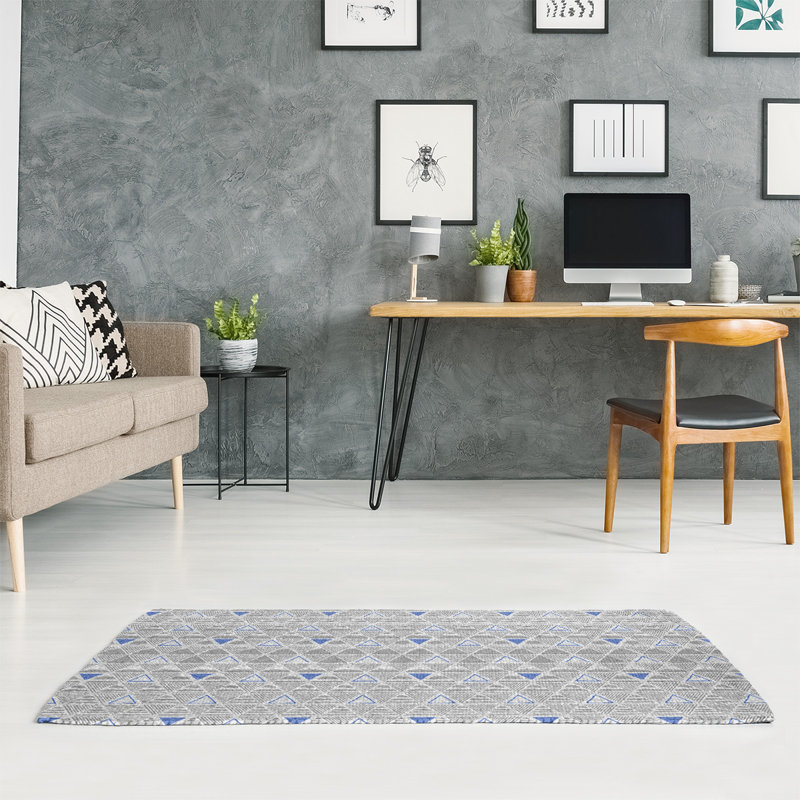 Tapis à triangles gris/mi-nuit du cadre bleu, Rectangle 5 pi x 7 pi