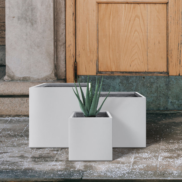 Modern Outdoor Planters: Rectangular Low Planter Pot 18 h