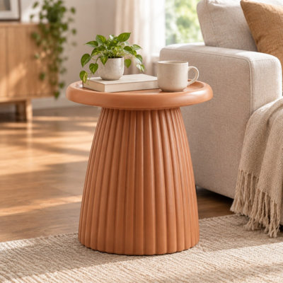 Table d'appoint basse légère