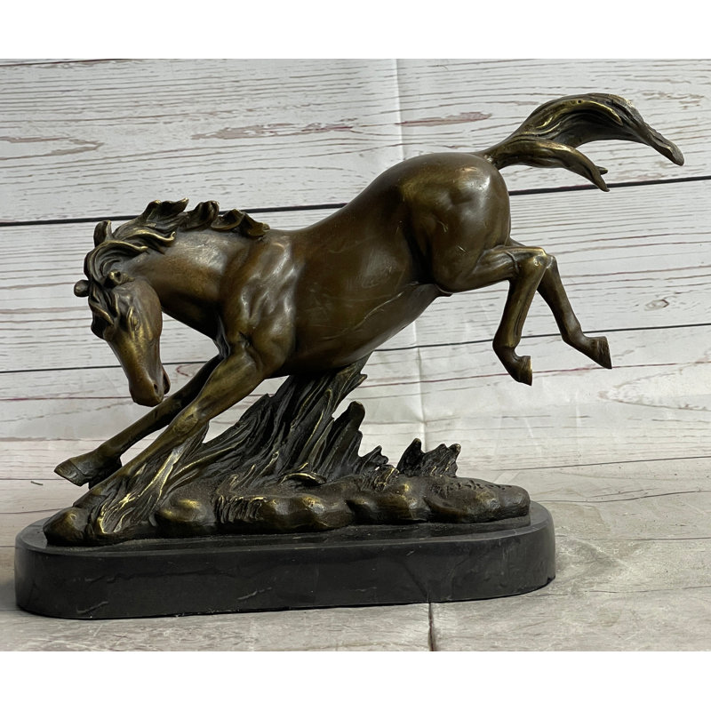 Meynell, œuvre d'art signée par Fisher Wild Horse