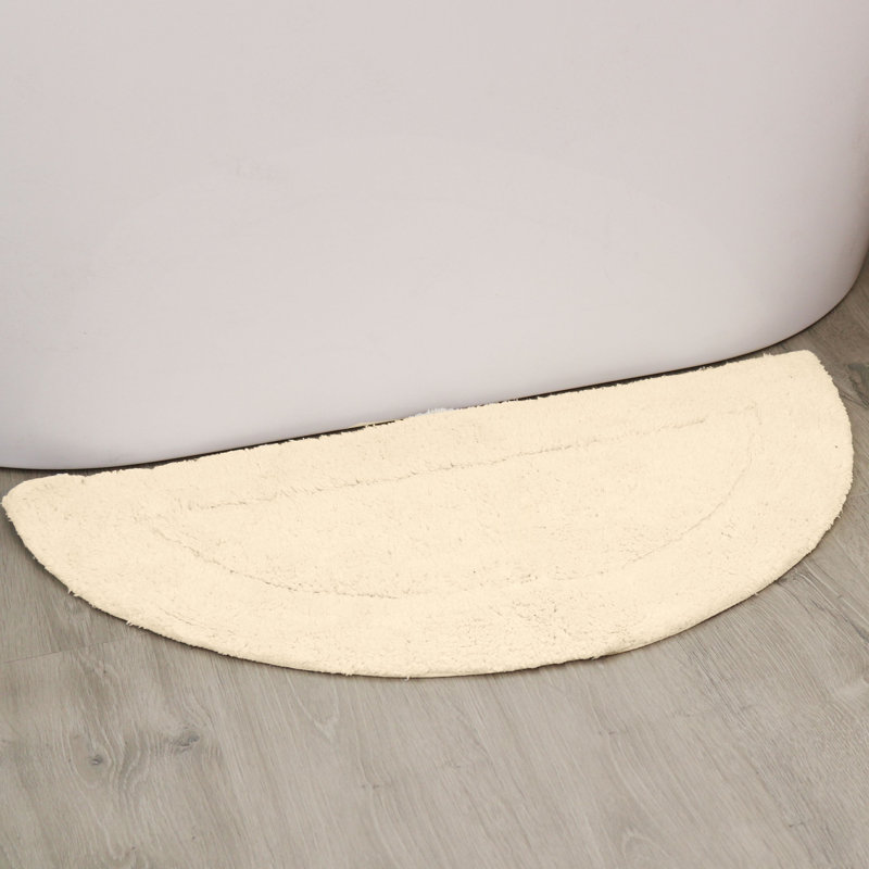 Candeloro Slice Bath Rug 17"x30", Ivory