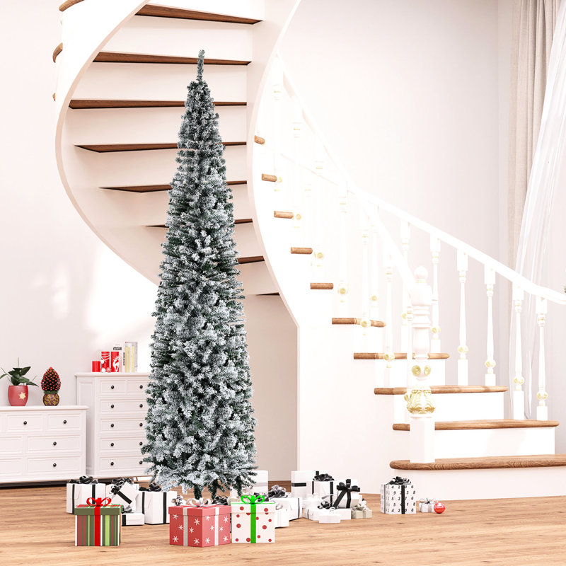 Arbre de Noël artificiel avec neige dense et processus d'assemblage facile