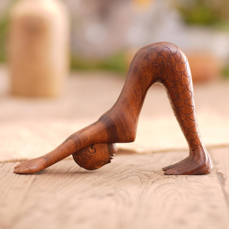 Sculpture Eraclio Parvatasana