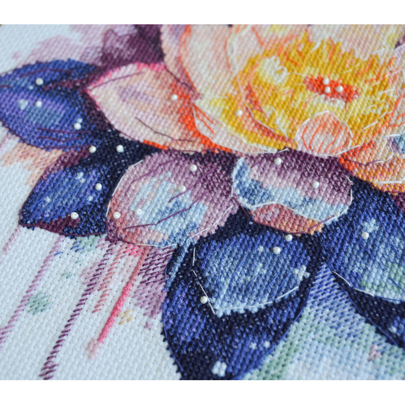 Abris Art Cross-stitch kits - Shining lotus